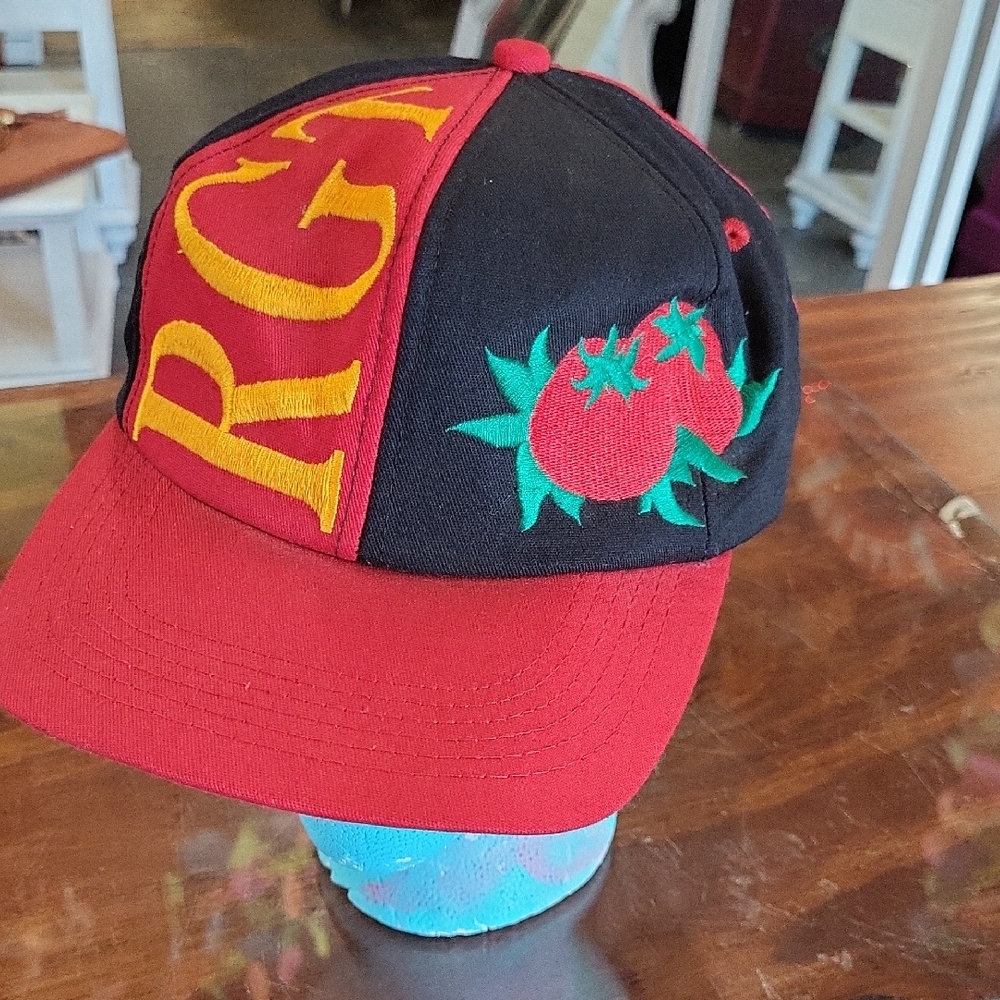 Vtg Red Giant Hat